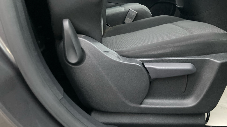 Vauxhall Combo Cargo E-L1 2300 100kW Pro 50kWh H1 Van Auto